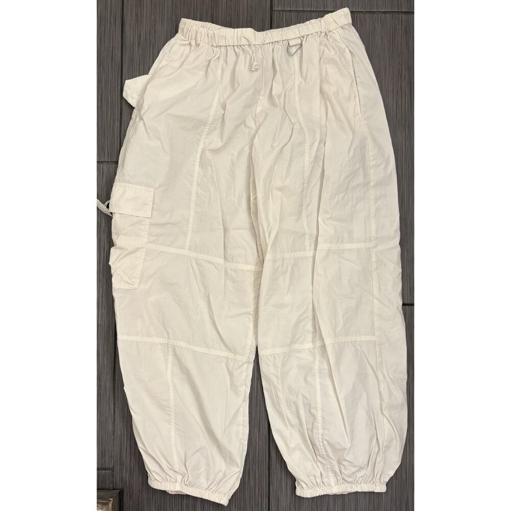 Urban Outfitters Cargo Parachute Pants Women's Size Medium White Sweetwear